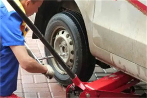 卧龙区附近拖车24小时服务热线电话